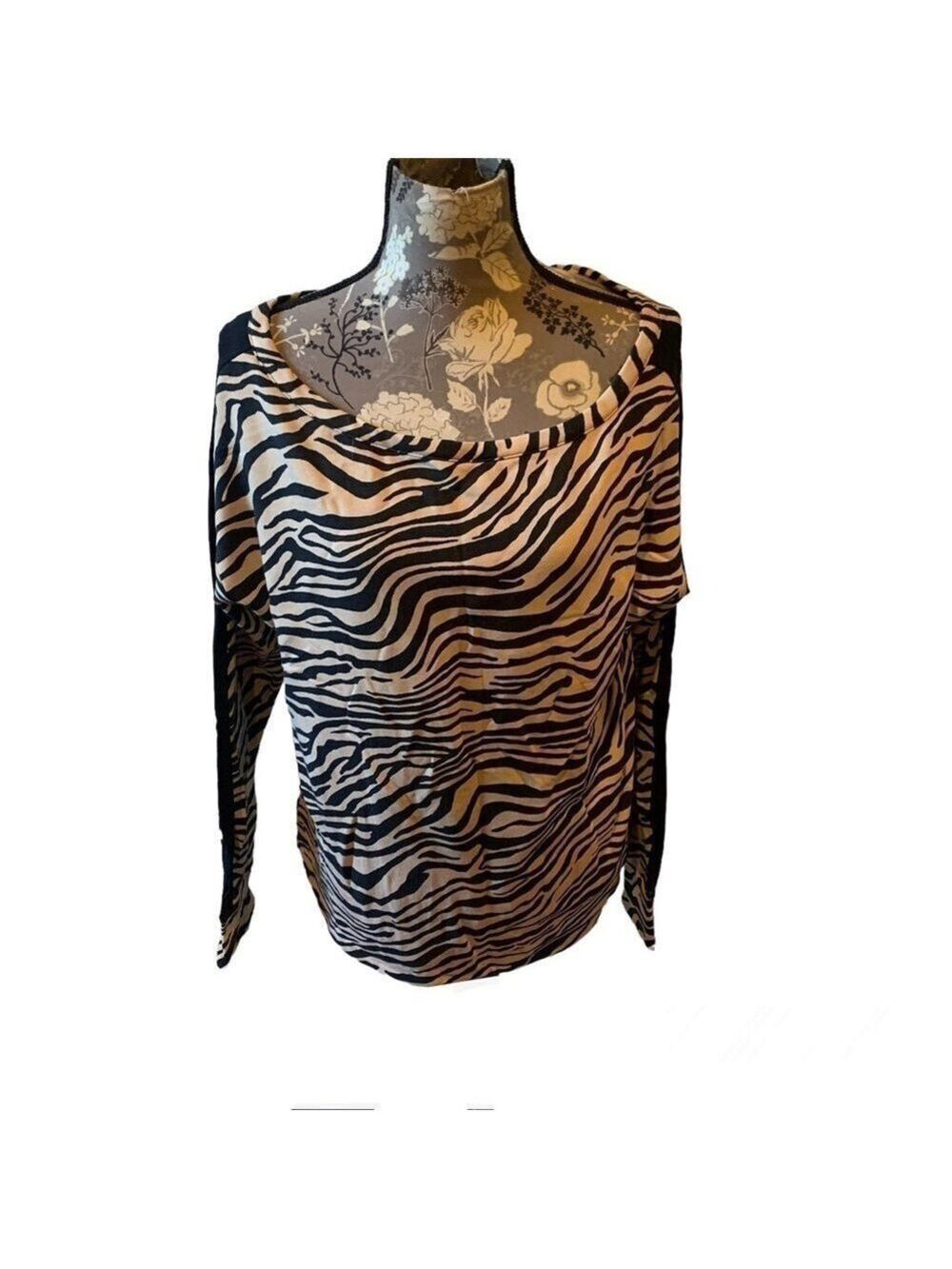SOFIA VERGARA Animal Print Bateau Neck Loungewear Top medium 8/10 Mob Wife